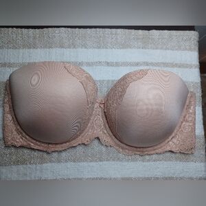 Victoria's Secret Cream Lace Trim Bra